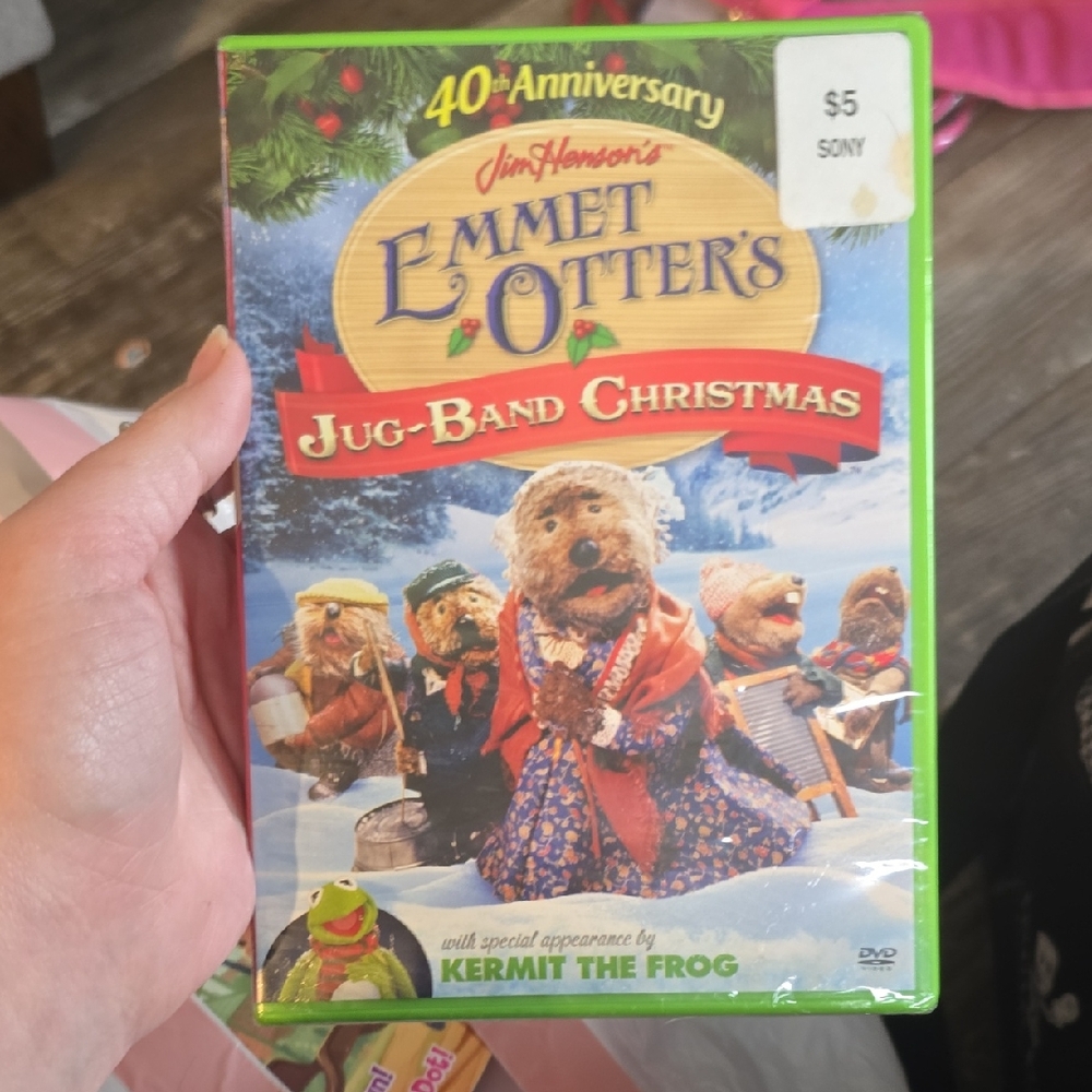 Sony Emmet Otter's Jug-Band Christmas DVD - Green and Red Cover